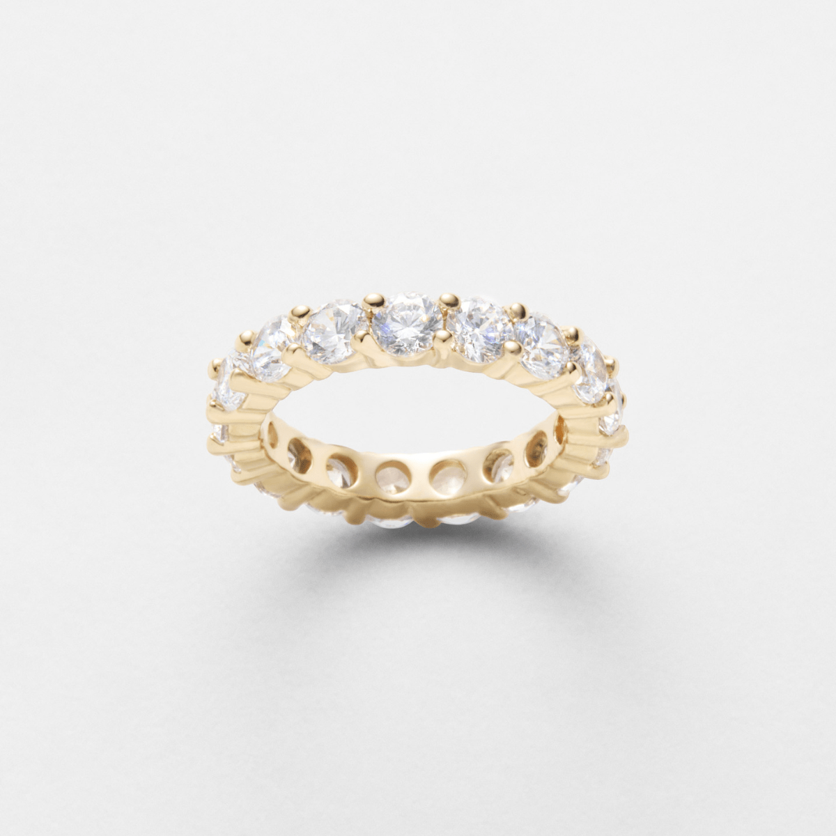 Anillo de boda americano chapado en oro de 18 quilates.