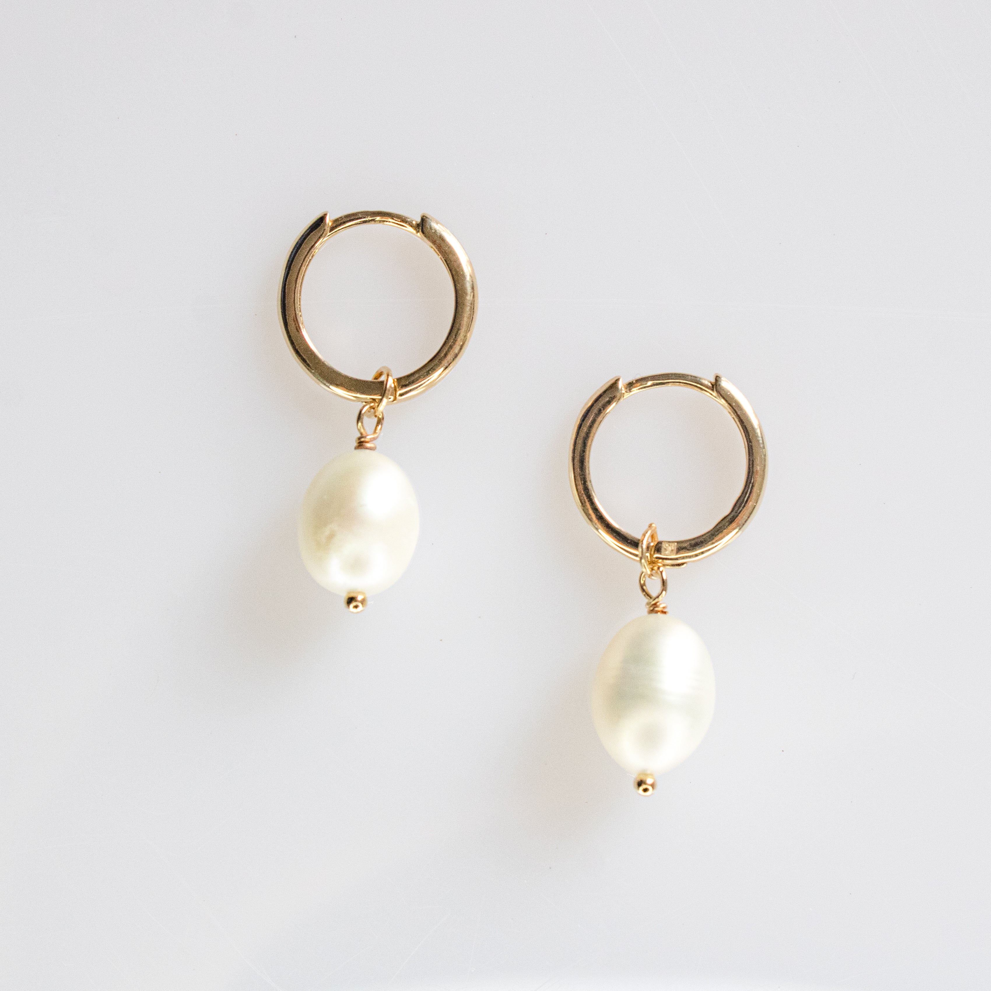 18K gold plated cultured pearl hoop earrings